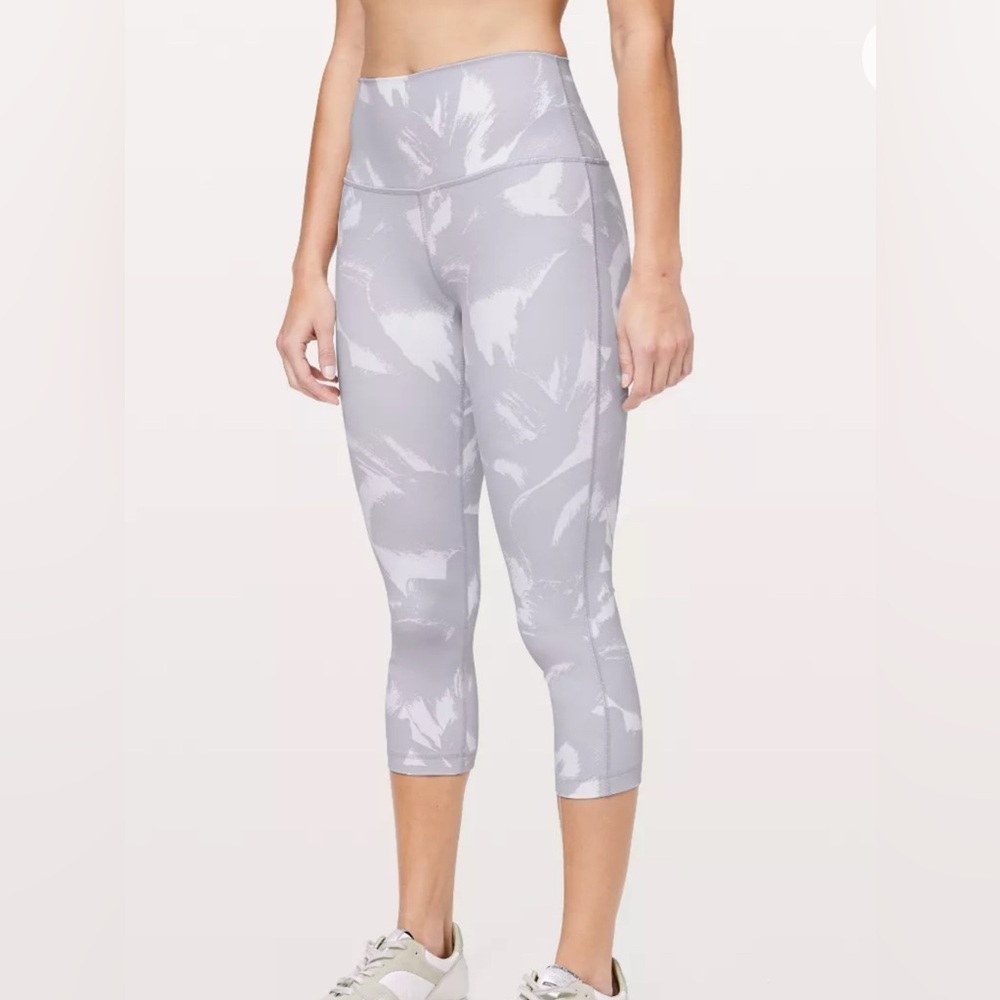 Lululemon Athletica Wonder Under HR Crop 21"